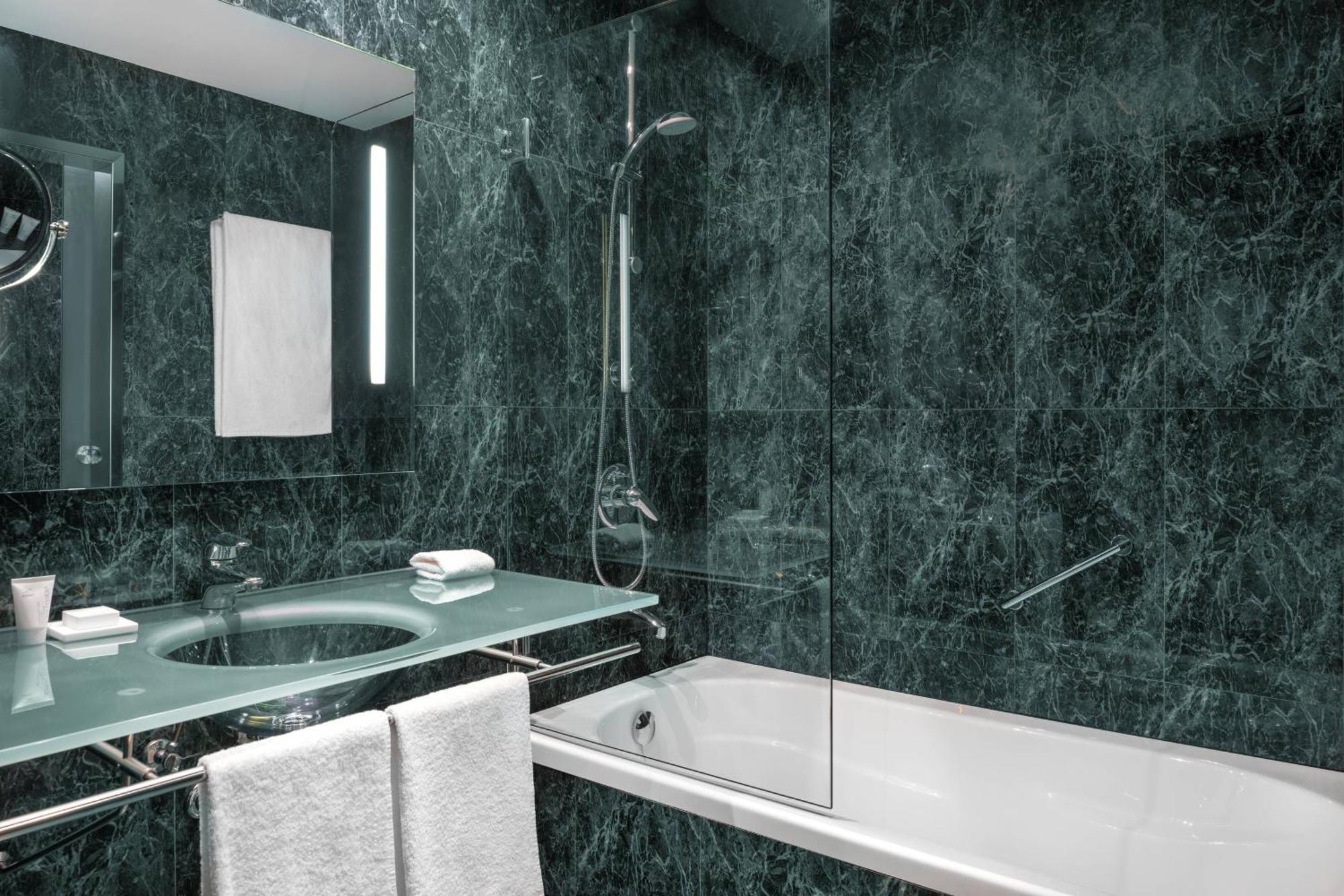 Ac Hotel Gijon By Marriott Extérieur photo